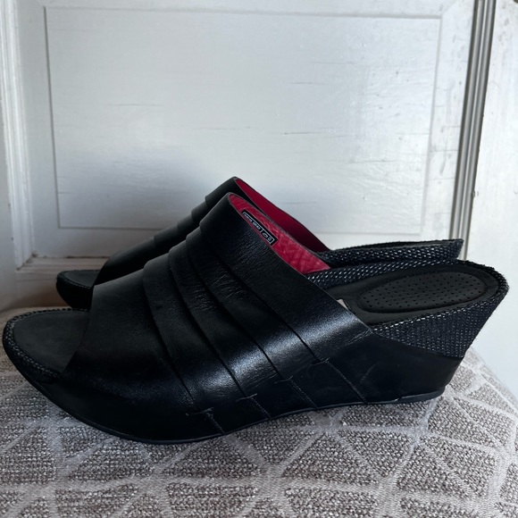 TSUBO wedge sandal (black) - Picture 6 of 12